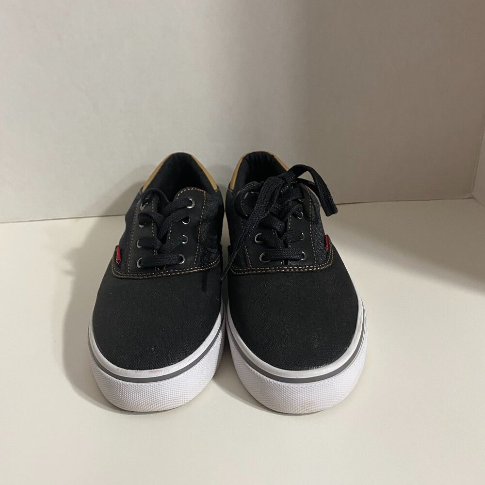 Boys sneakers by Levi